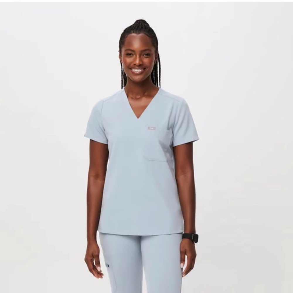 Figs Medium Catarina Scrub Top in Dusty Blue